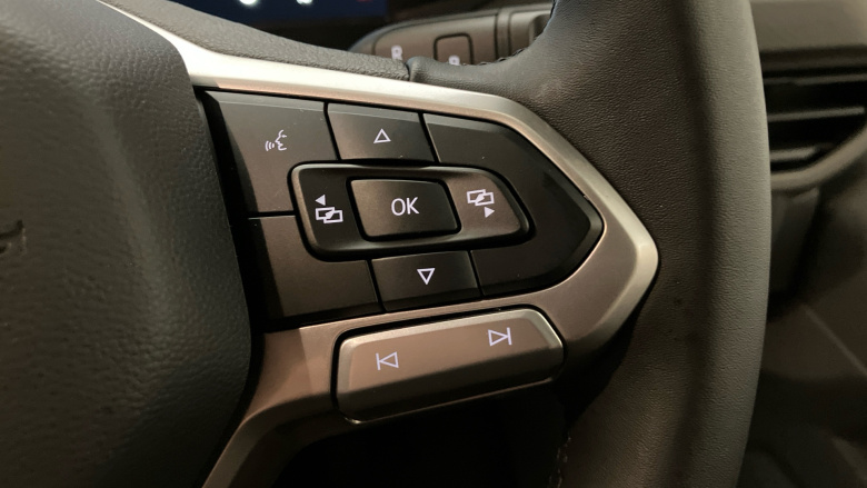 Volkswagen Transporter T32 Swb Electric 160kW 65kWh Commerce Pro Van Auto